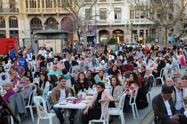 Jovesólides organiza el primer Iftar de la Concordia en Valencia